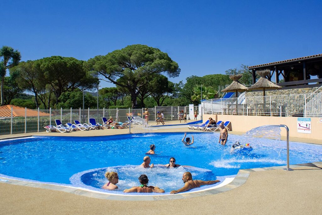 Montana Park - Leuk zwembad met jacuzzi