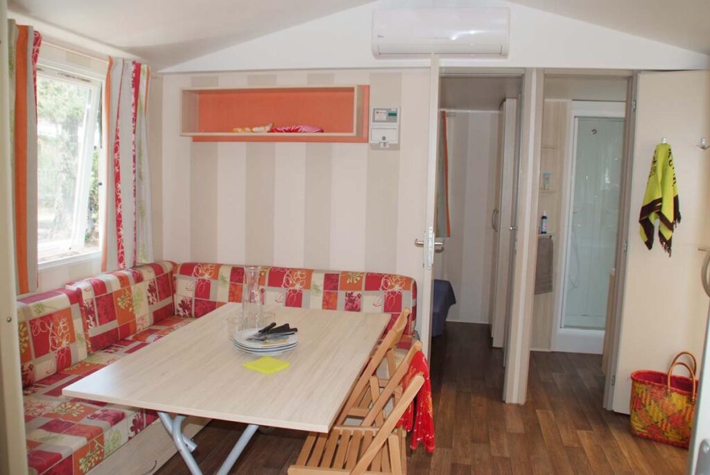 Oasis Village – Bungalow 6-8 | Woonkamer