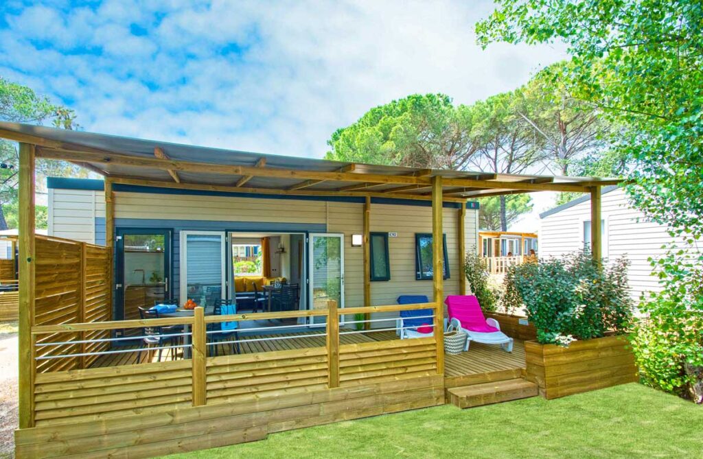 Oasis Village – Bungalow Luxe Confort 6-8 | Exterieur
