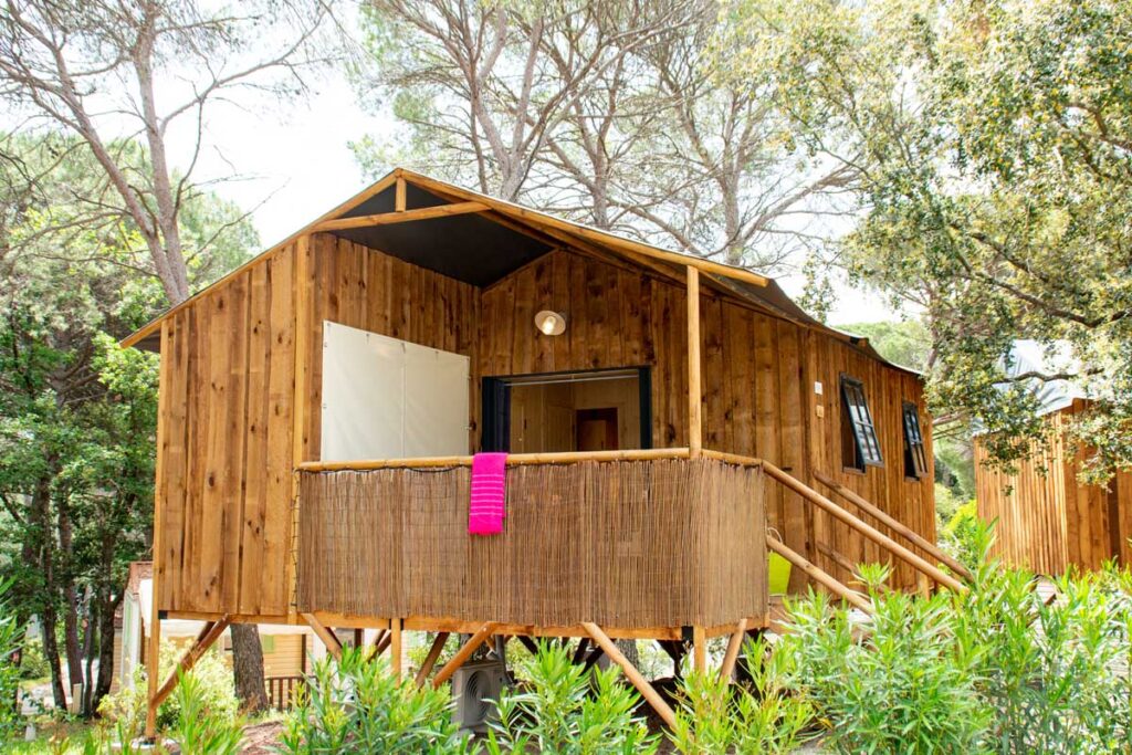 Oasis Village – Chalet 5-7 | Chalet sur pilotis