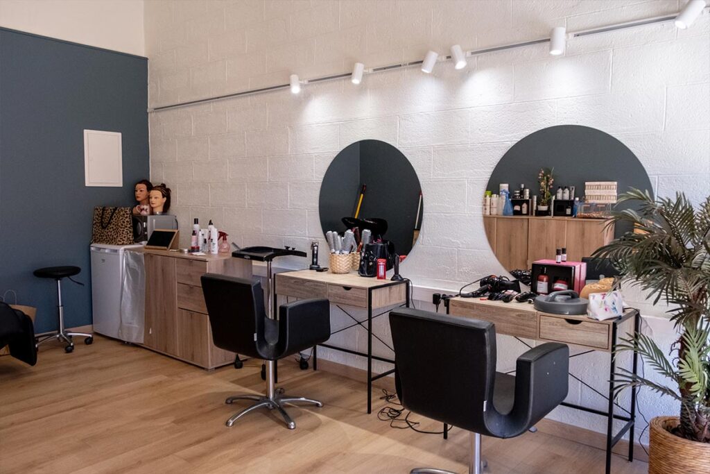 Oasis Village - Kapsalon