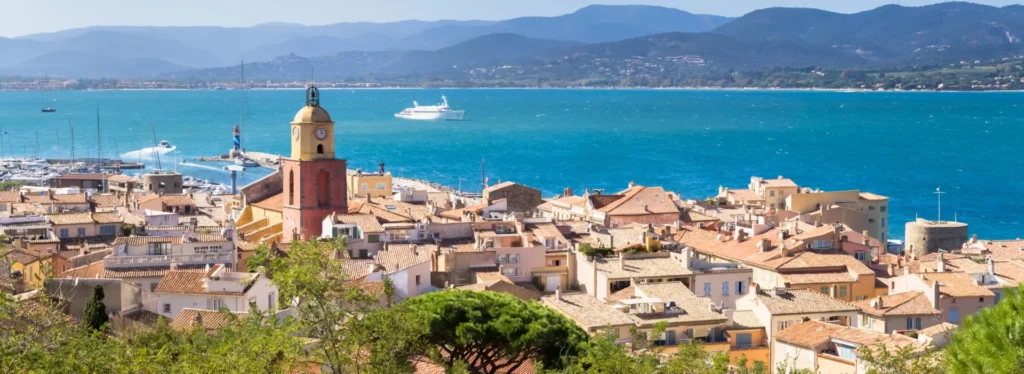 Camping dans le Golfe de Saint-Tropez sur la Côte d'Azur.