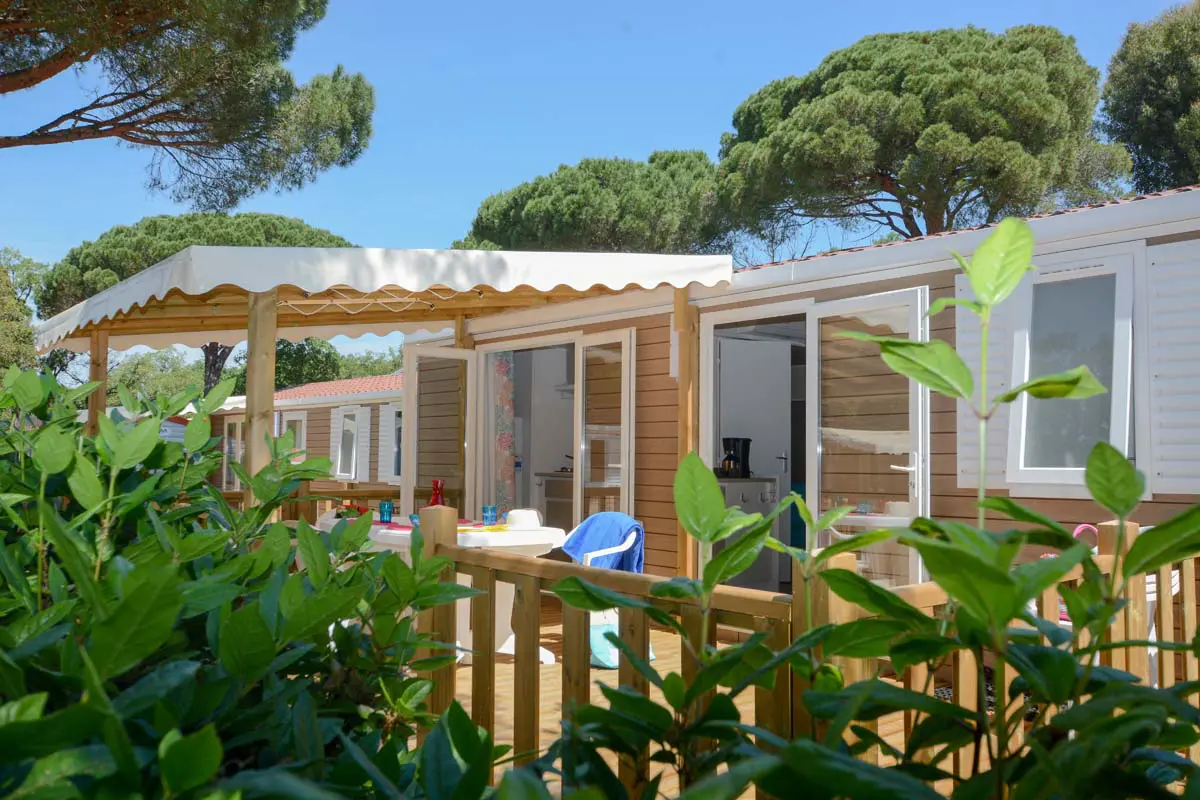Bungalow Luxe à louer sur la Côte d’Azur, spacieux et confortable pour des vacances en famille